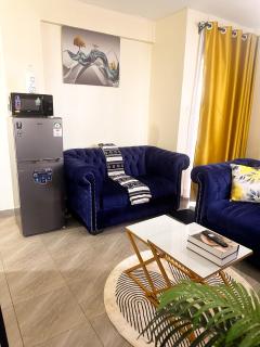 Lakeside Luxe Stays - 4