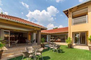 Lakeview Boutique Hotel & Conference Center - 5