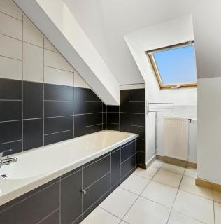 Appartement épuré, terrasse et parking privé - 7