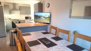 4 Double Bedrooms - Ideal for Contractors or Families - 7