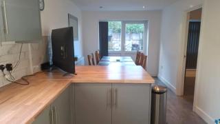 4 Double Bedrooms - Ideal for Contractors or Families - 6