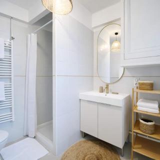 Le Subtil - By BEST KEYS - Élégance & Confort - 2 chambres séparées - Lit Queen Size - Smart TV Netflix - Machine à Café Nespresso - Proche Gare & Centre Ville - À 1H de Paris - WiFi Fibre - Check-in Autonome - 6