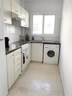 Apartment by the sea, with a sandy beach - 9