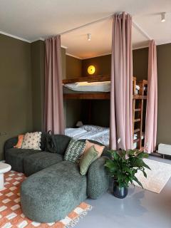 Zentrales Studio in ehemaligem Ladengeschäft mit Parkplatz in Leipzig - Leipzig - 4