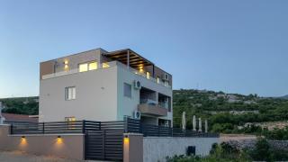 Apartments King and Queen 2 - 0