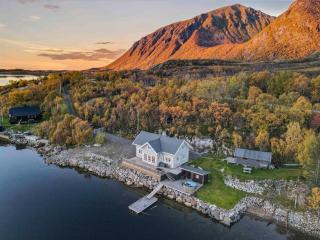Unik sjøhytte i Lofoten - 0