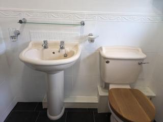 Relaxed Peaceful Long Term Contractor Home - 1