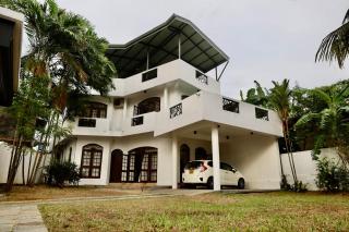 Rishi Lanka Villa with Hot Water AC and Wi-Fi near Colombo & Airport - 9