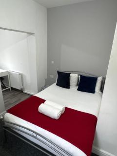 Comfortable Stay - Derby Road - 6