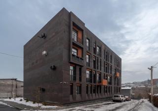 Studio KeyGo #0223 with a view of Victory Bridge - 6