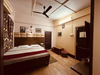 Executive Guest House - 5