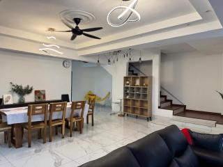 Permas Jaya Corner Homestay - 1