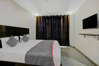 Super Townhouse Tipsyy Near Bestech Central Square Mall - 8