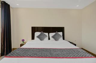 Super Townhouse Tipsyy Near Bestech Central Square Mall - 6