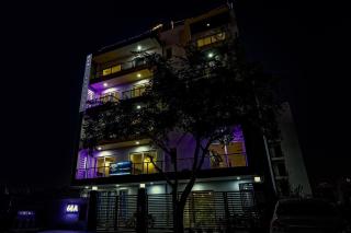 Super Townhouse Tipsyy Near Bestech Central Square Mall - 3