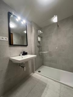 Apartment with Terrace in Prague - 6