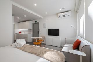Confort y Ubicación en Madrid - Santero Suites - 3