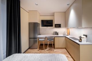 New 2026 Design Apartments with Free Parking - 9