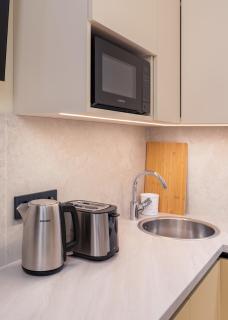 New 2026 Design Apartments with Free Parking - 6