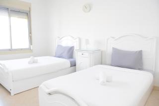 5BDR Modern Beachside Retreat in Einbay l 2nd Row - 8