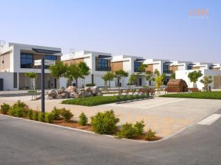 Livin' Holidays - 3BR - Family Friendly Townhouse w Private Pool - 9