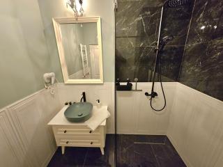 Studio TV cu vedere la mare - 2