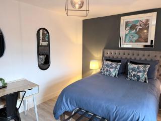 No 19 Serviced Apartment - 2