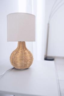 Stylish One-Bedroom Apartment in Prime Central Location - 6