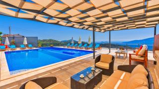 6 Bedroom Kalkan villa with Seaviews - 5 min Drive to the town - 6