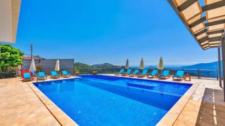 6 Bedroom Kalkan villa with Seaviews - 5 min Drive to the town - 3