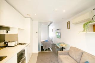 KozyGuru | Melbourne CBD | Cosy 1 Bed APT - 8