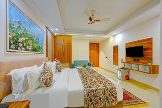 Hotel Dream World - Free Airport Drop - 1