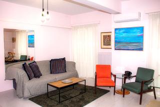 Laura' s, comfy apt in Piraeus centre! - 9