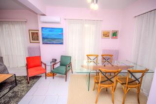 Laura' s, comfy apt in Piraeus centre! - 8