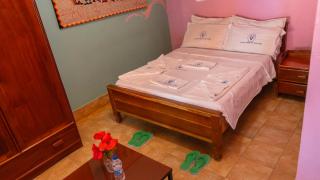 Miryams Village Inn Safari Lodge - 4