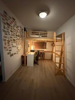 Cozy Two Room Apartment - 0