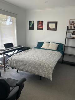 Backyard camping Hampton Park - 5