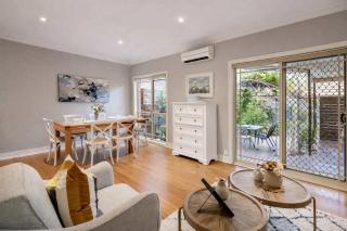 Modern 4BR Oasis in Heart of Glen Waverley - 7