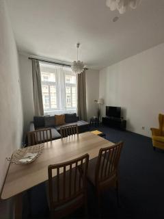 Little Tom Apartments - 2