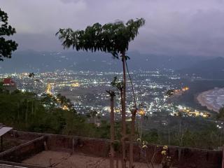 Enjoy Sunrise Pacitan Private Cabin - 8