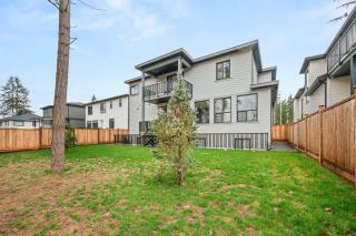 Luxury 5BR Modern Home Huge Open Layout - 3