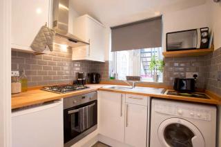 Hastings House - Modern 2 Bedroom House in Central Luton & Near Airport - 8