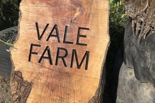 Nuneaton - Cottage - Sleeps 2 - Parking - Garden - 3