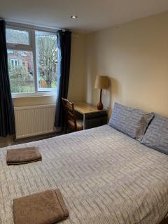 Luton Town House Near AIRPORT - 7