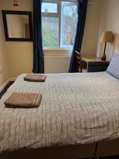 Luton Town House Near AIRPORT - 6