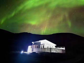 Seljanlandsfoss Cabin - 8