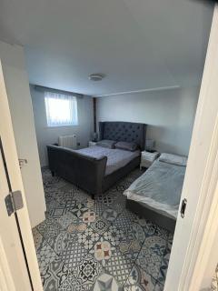 The Captains Wheel and Anchor - 6