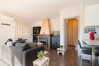 Mima House with Pool - 2