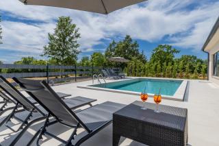 Villa Coriticum with pool and indoor Jacuzzi - 1
