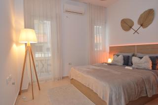 All Seasons Apartment - 9